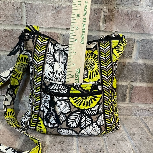 Vera Bradley - Picture 4 of 10